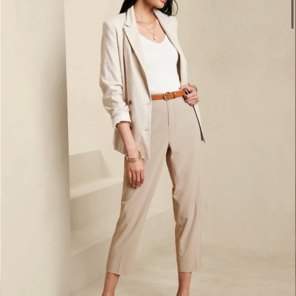 Banana republic factory Airstretch Taper Pant xs beechwood